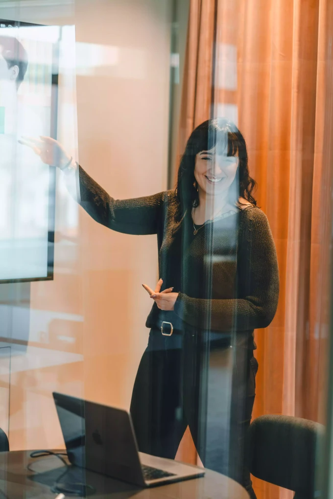 Heldency GmbH - Online Marketing Agentur - Annabell Urban präsentiert